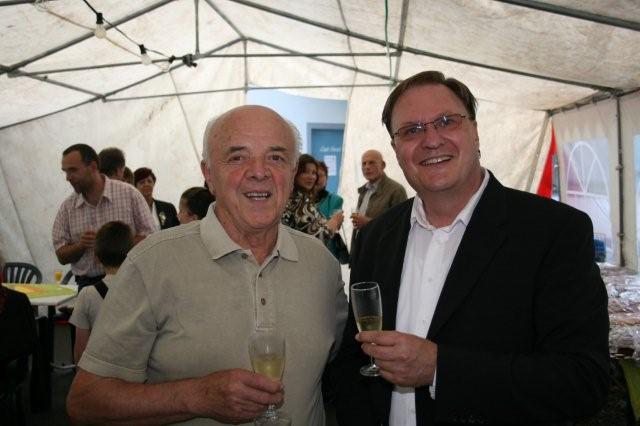 Franz Strauss (bereits seit 49 Jahren Mitglied in der Sportschützenabteilung) und Otto Rau (OSM)